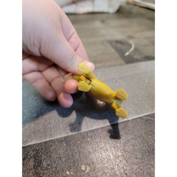 Animal Kingdom lion toy figure Safari - Picture 4 of 4